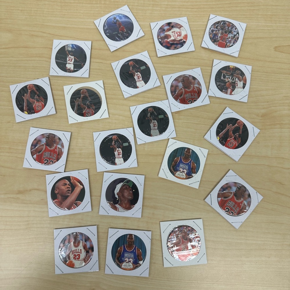 Lot of 20 1995 Upper Deck Michael Jordan Bulls Pogs Jersey #23 Lot #1216
B315